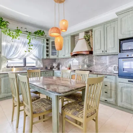 Lovely Next To The St. Paul's Bay