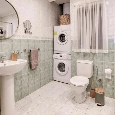 Apartamento Lovely Next To The