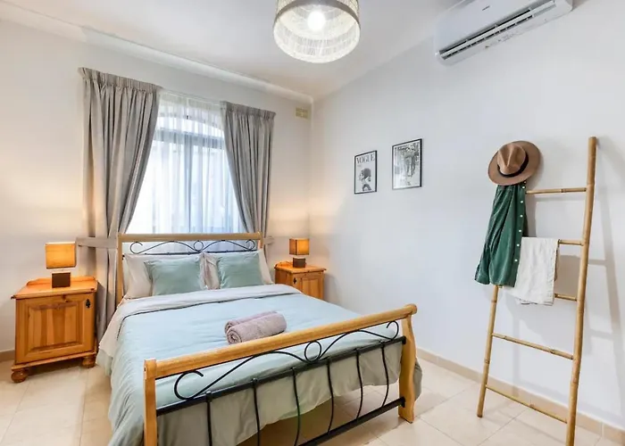 Apartamento Lovely Next To The *